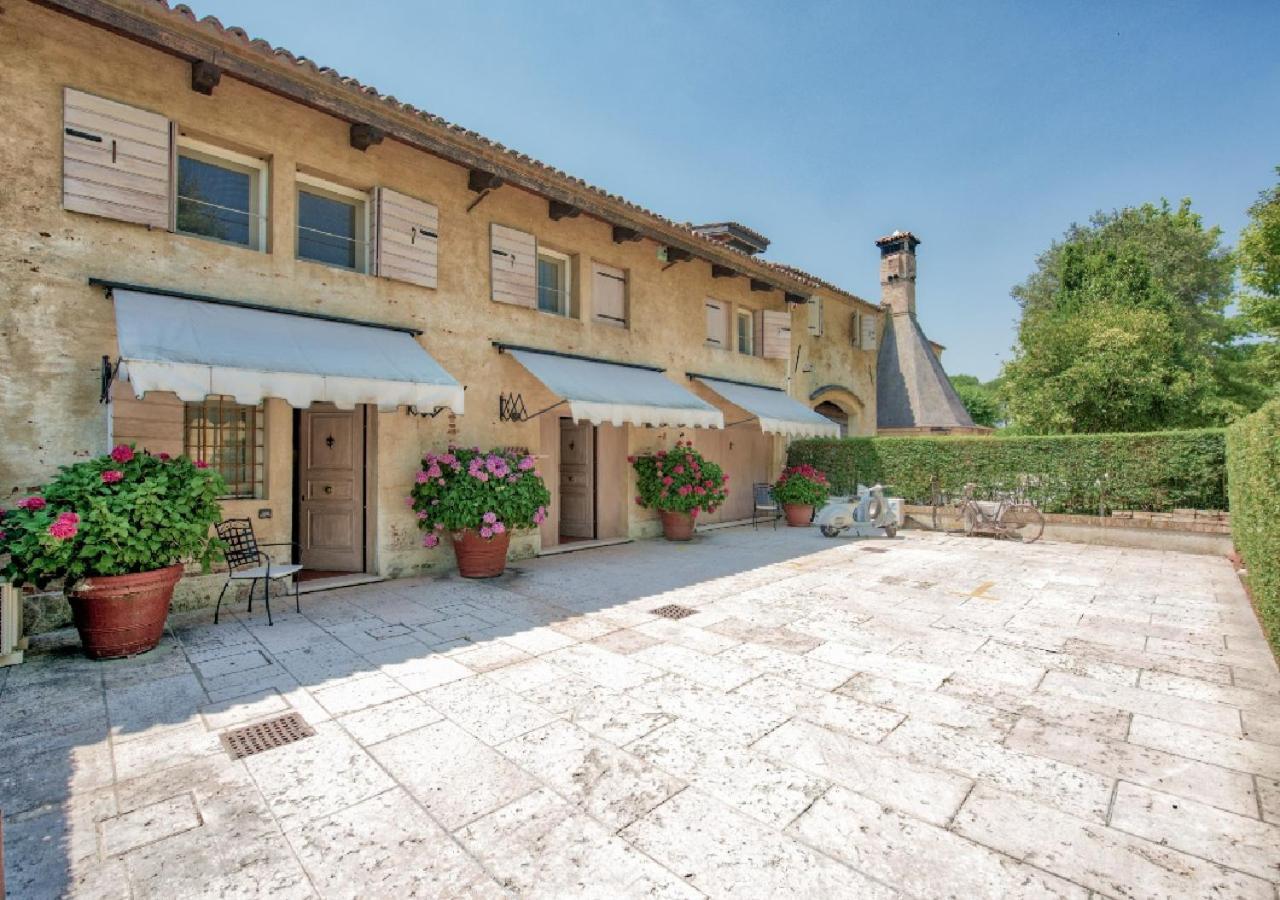 Guest House La Marignana 몰리아노베네토 외부 사진